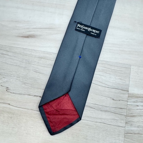YVES SAINT LAURENT Blue Gray Silk Tie - Picture 2 of 3